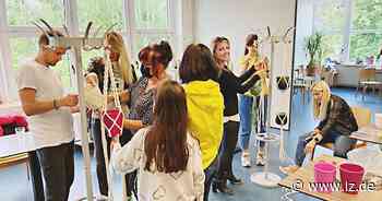 Kreativcafé für Geflüchtete: Kontakte knüpfen beim Handarbeiten | Lokale Nachrichten aus Blomberg - Lippische Landes-Zeitung