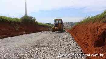 VÍDEO: Município de Faxinal dos Guedes investe em pavimentação de ruas - canalideal.com.br