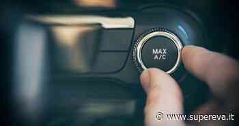 Sei fermo in auto con l’aria condizionata? Rischi la multa - SuperEva
