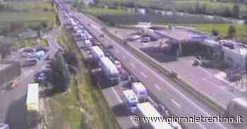 Ondata di turisti tedeschi dal Brennero e tamponamento ad Ala: code sull'A22 - Trentino