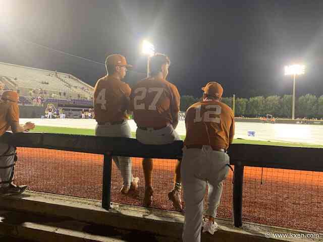LIVE UPDATES: Texas 10, East Carolina 1 after 7 innings in super regional