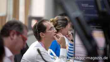 Crash an der Börse: Dax setzt Kursrutsch fort, Bitcoin fällt auf 25.000 US-Dollar