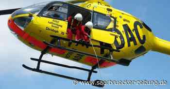 52-Jährige im Krankenhaus: Radfahrerin stößt in Wadern mit Auto zusammen – und sorgt für Hubschraubereinsatz - Saarbrücker Zeitung