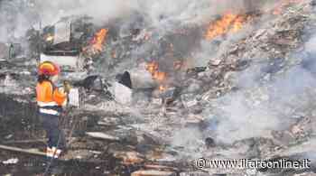 Maxi incendio di rifiuti ad Ardea: ore di intervento per domare le fiamme - Il Faro online