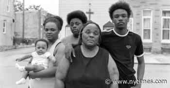 ‘The Wire’ at 20: A Baltimore Photographer Considers Its Impact - The New York Times