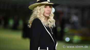 Mode-Kollaboration: «Chersace»: Popstar und Designerin mit Pride-Kollektion - STERN.de