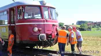 Triebwagen rammt Auto: Frau (53) schwer verletzt - Lokalbahn droht Saisonaus