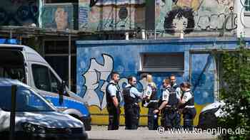 Nach Messerattacke an Esslinger Schule: Grund für Angriff weiter unklar