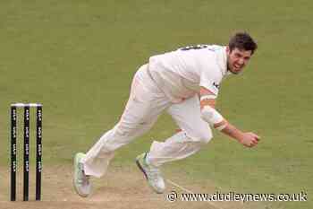 Jamie Overton claims three wickets as Surrey take charge against Somerset - Dudley News