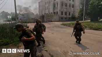 Footage shows intense shelling in Lysychansk