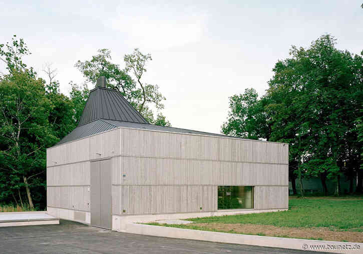 Im beschaulichen Wohngebiet
 - Blockheizkraftwerk in Orbe von MAK architecture