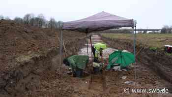 Archäologische Grabungen in Senden: Skelette und Schwerter aus dem frühen Mittelalter entdeckt - SWP