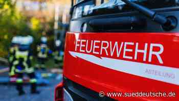 Brände - Wietmarschen - 100.000 Euro Schaden bei Brand in Fahrzeughalle - Panorama - SZ.de - Süddeutsche Zeitung - SZ.de