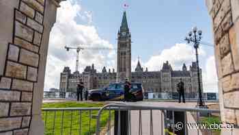 Parliament Hill evacuation in Ottawa may have been prompted by hoax or bad tip, sources say - CBC News