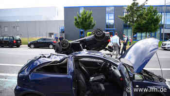 Auto überschlägt sich in Mannheim: 81-Jähriger leicht verletzt - HIT RADIO FFH