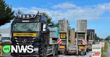 N36 tussen Deerlijk en Vichte een tijdje afgesloten na brand bij vrachtwagen met oplegger - VRT NWS
