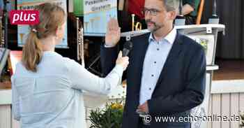 Ginsheim-Gustavsburg: Neuer Bürgermeister legt Eid ab - Echo Online