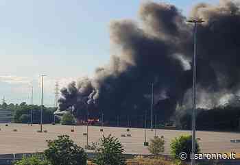 Alta colonna di fumo nero su Caronno e Saronno: ecco cosa è successo - ilSaronno