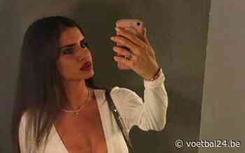 Gal Refaelov speelt haar BH uit voor Anderlecht-fans en laat tepels priemen - Voetbal24.be