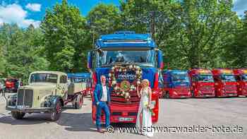 Lkw-Korso in Altensteig: Nach dem Ja-Wort geht es mit 55 Fahrzeugen rund