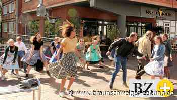 Gifhorner Schauspieler beim Musical „All Shook Up“