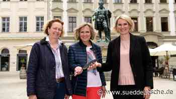 Statue in Augsburg nach Kinderstreich komplett - Bayern - SZ.de - Süddeutsche Zeitung - SZ.de