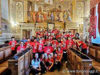 Sindaco Zuccarini riceve “Sbandieratori e Musici Città di Foligno” - Foligno Oggi