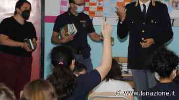 Il “Diario“ della Polizia consegnato nelle scuole di Foligno - LA NAZIONE