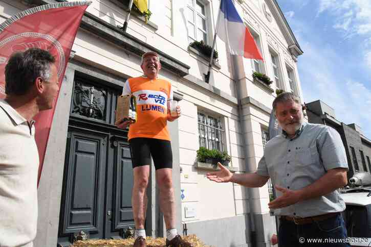 Burgemeester Luc Van Hove (CD&V) betreurt afscheid Valerie Van Peel (N-VA) en vertelt dat hij zelf ook wilde stoppen maar nu toch gooi doet naar vierde termijn