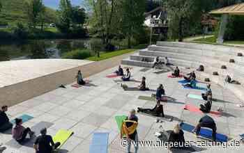 Yogalehrerin aus Scheidegg: „Wer atmen kann, kann auch Yoga machen“ - Allgäuer Zeitung