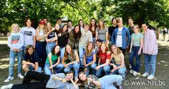 Derdejaars Latijn brengen Afrika een beetje naar Eeklo: “Verwarring op sociale media” - Het Laatste Nieuws