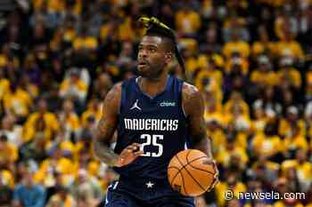 Mavs' Reggie Bullock wins NBA social justice award for work with LGBTQ+ community - Newsela