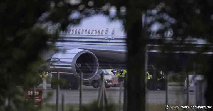 Geplanter Flug mit Asylsuchenden nach Ruanda gestoppt