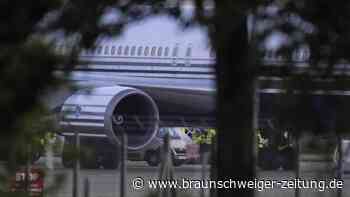 Geplanter Flug mit Asylsuchenden nach Ruanda gestoppt