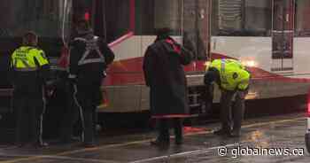 Woman falls onto CTrain tracks after altercation on platform in downtown Calgary - Global News