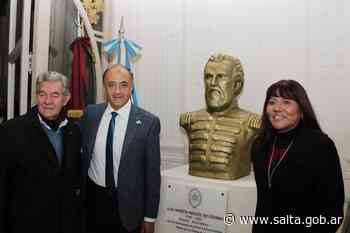 Se inauguró en Buenos Aires un busto del General Martín Miguel de Güemes en la sede central de UPCN - Gobierno de Salta