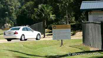 1st federal prison to experience COVID-19 outbreak now short-staffed: Officials