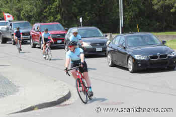 Pedaling paramedics on fundraising tour of the South Island – Saanich News - Saanich News