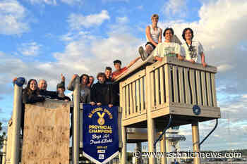 Surprise BC track and field banner for Saanich's Lambrick Park boys – Saanich News - Saanich News