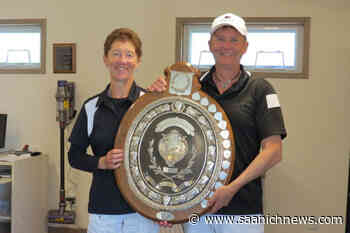 Oak Bay lawn bowlers win Jubilee Pairs on local greens - Saanich News
