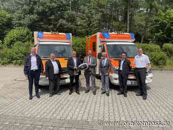 Förderung des Ehrenamts: Kreis übergibt Rettungswagen an Hilfsorganisationen - www.lokalkompass.de
