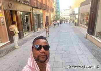(FOTO) Il premio Oscar Cuba Gooding Jr e James Franco in giro per le strade di Cagliari - vistanet