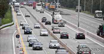 Linkerrijstrook versperd op E17 ter hoogte van De Pinte - Het Laatste Nieuws