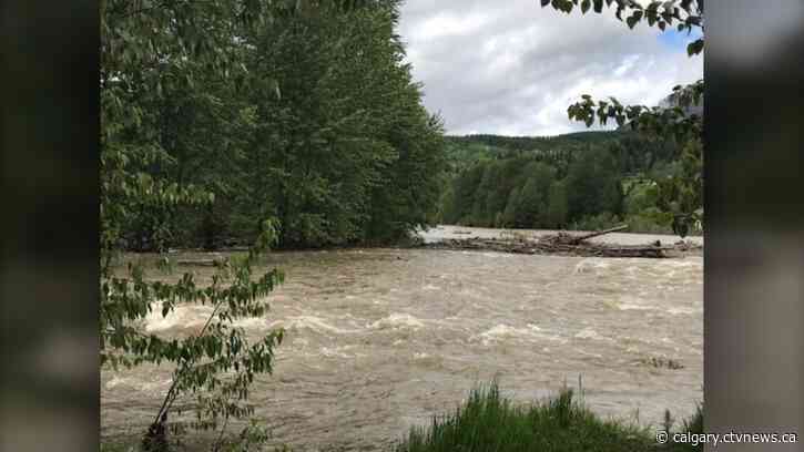 Elk River flooding concerns prompt Fernie to activate emergency operations centre | CTV News - CTV News Calgary