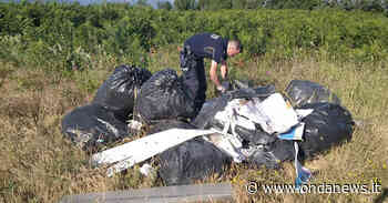 Abbandona rifiuti in montagna a Tito. Individuato, sanzionato e obbligato a ripulire - ondanews