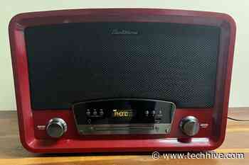 The Kingston 7-In-1 Vinyl Record Player RR75 is a jack of all trades - TechHive