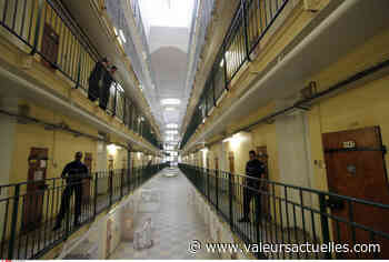 Fresnes : un clip de rap tourné en prison choque les syndicats pénitentiaires - Valeurs actuelles