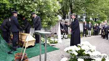 Herrsching: Ingrid Frömming beerdigt - Süddeutsche Zeitung - SZ.de