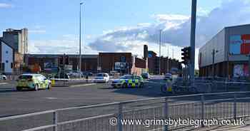Peaks Parkway junction taped off by police - updates - Grimsby Live
