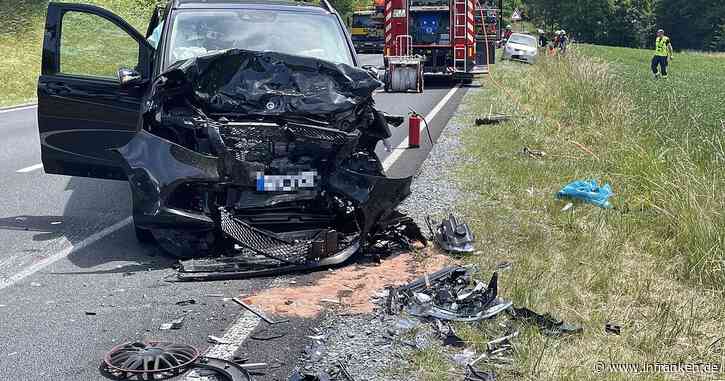 Bad Berneck: Vier Verletzte bei Neuwagen-Frontalcrash nach Sekundenschlaf- 130.000 Euro Schaden - inFranken.de